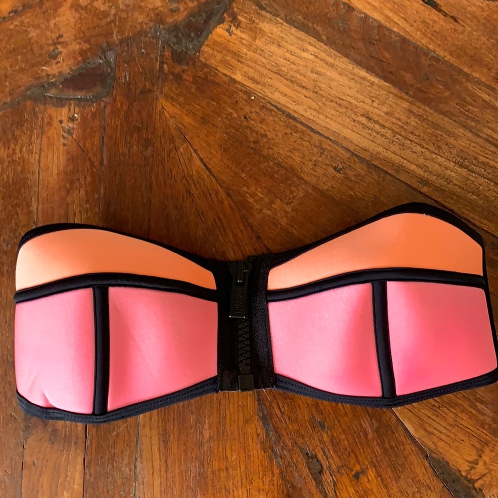 Triangl bikini top